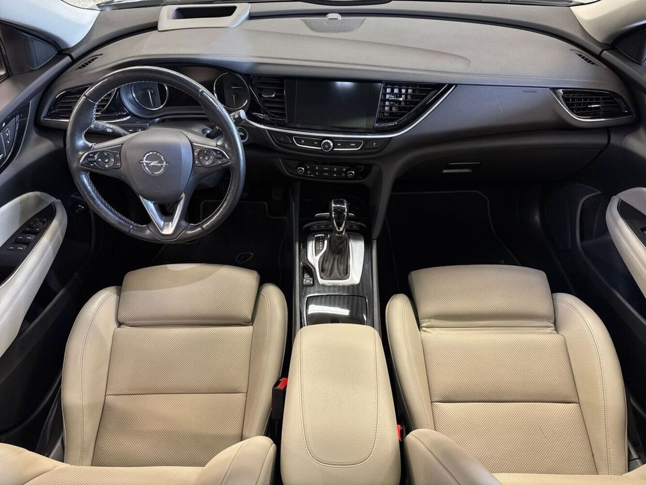 Opel Insignia vaihtoauto