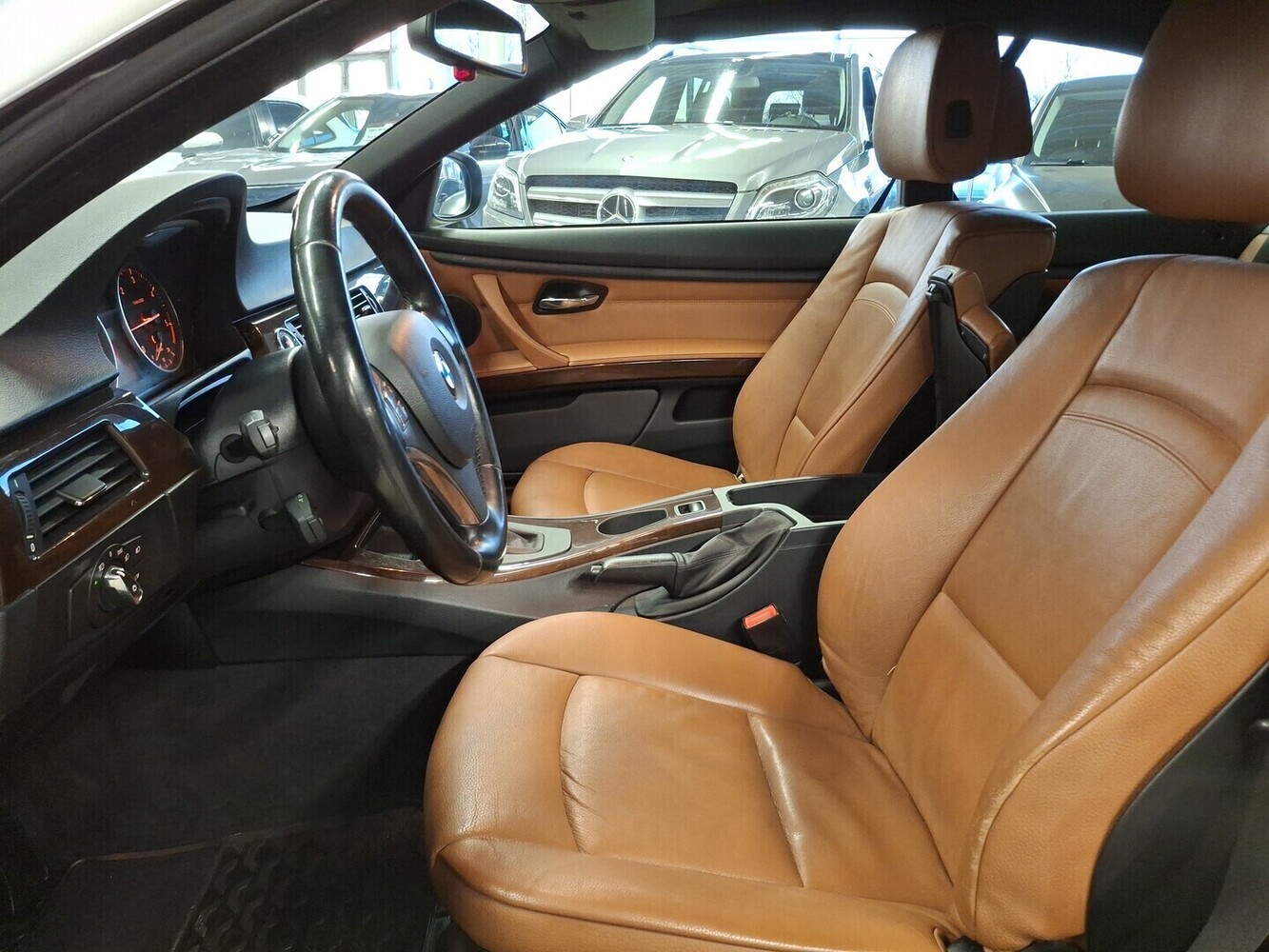 BMW 320 vaihtoauto