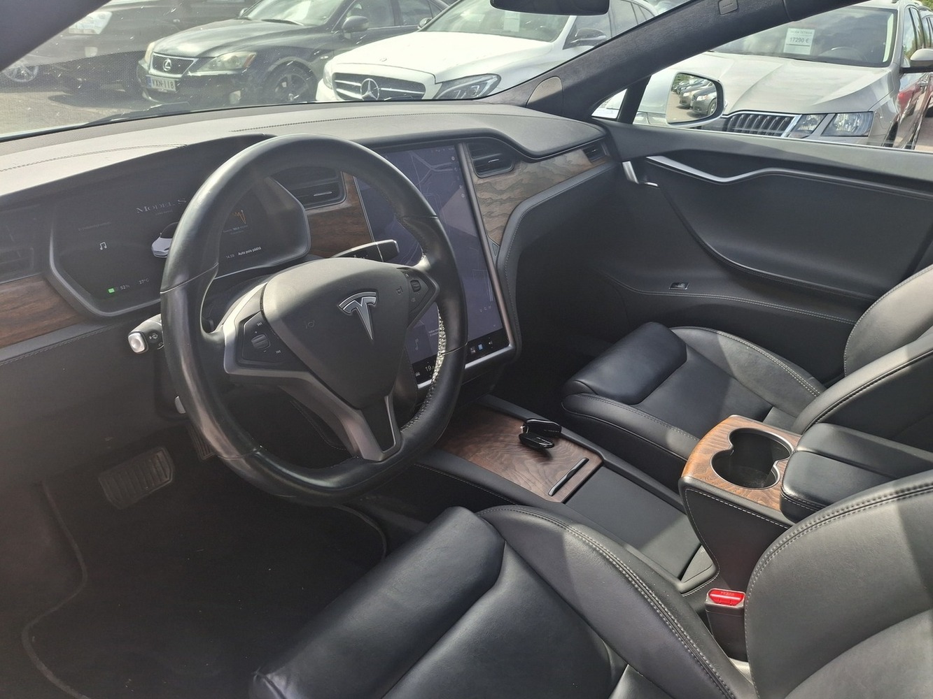 Tesla Model S vaihtoauto