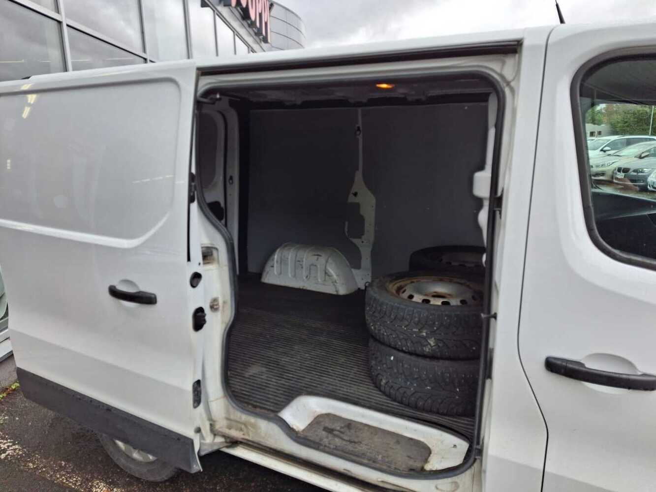 Renault Trafic vaihtoauto