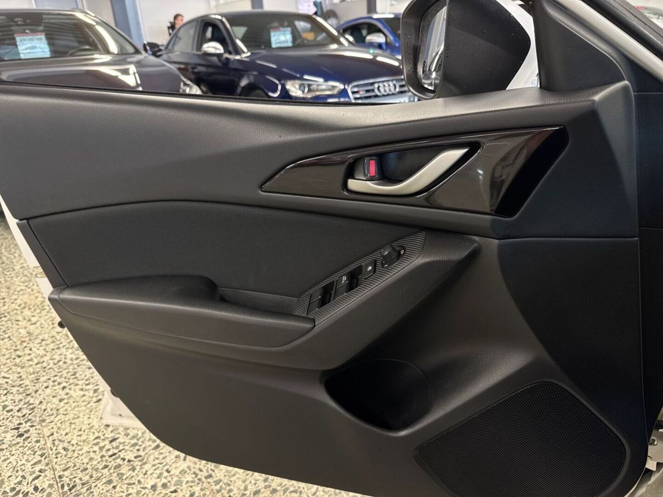 Mazda 3 vaihtoauto