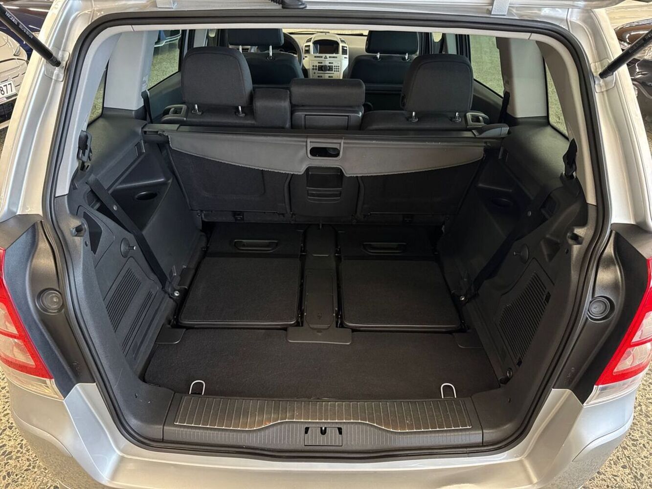Opel Zafira vaihtoauto