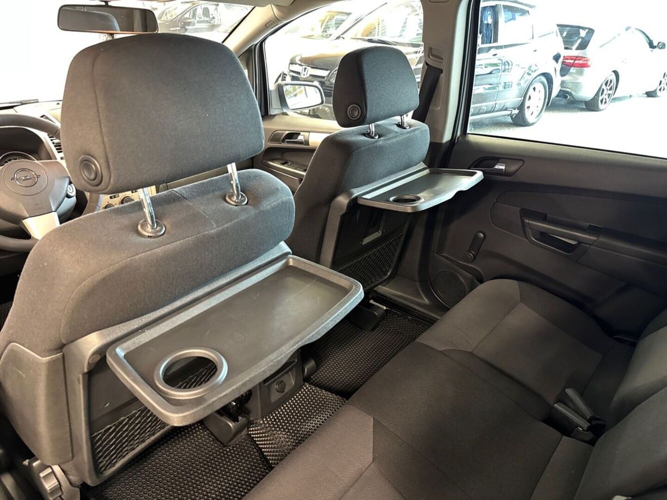 Opel Zafira vaihtoauto
