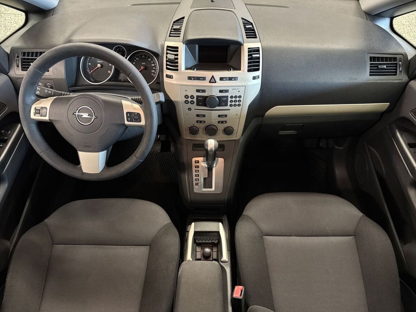 Opel Zafira vaihtoauto