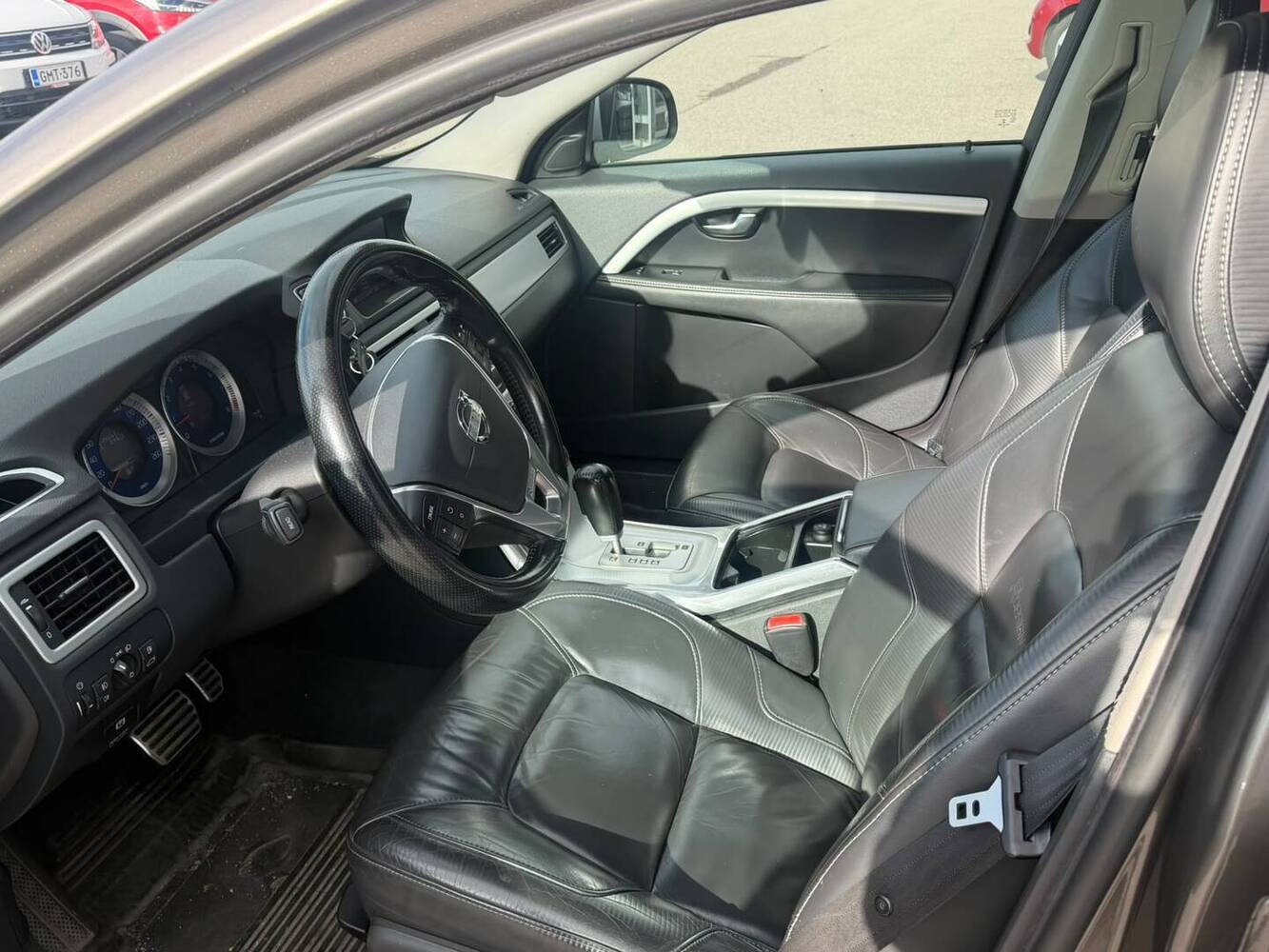 Volvo V70 vaihtoauto