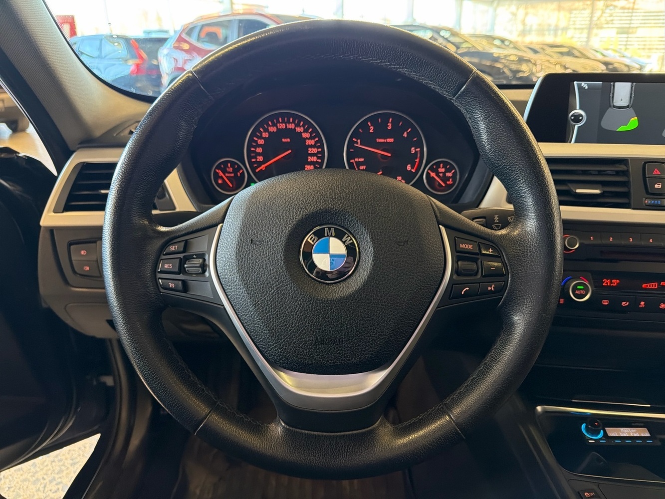 BMW 320 vaihtoauto