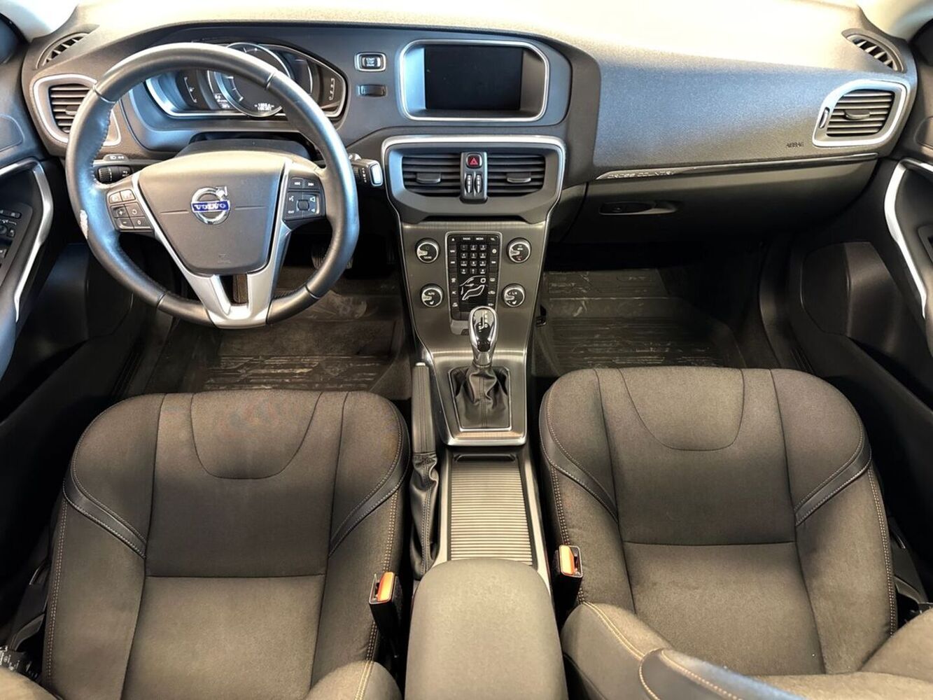 Volvo V40 Cross Country vaihtoauto
