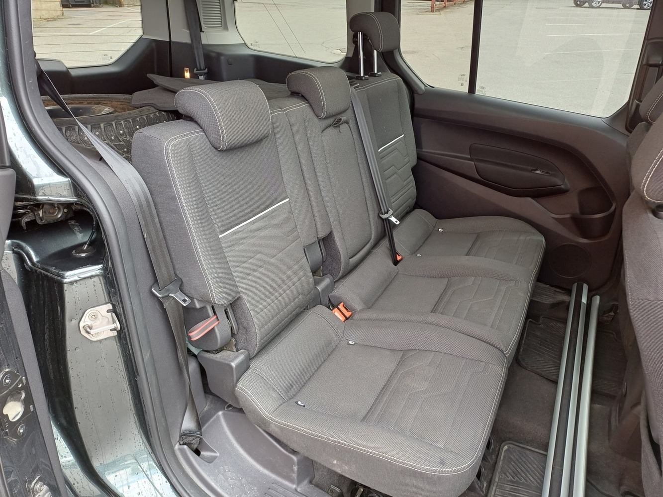 Ford Grand Tourneo Connect vaihtoauto