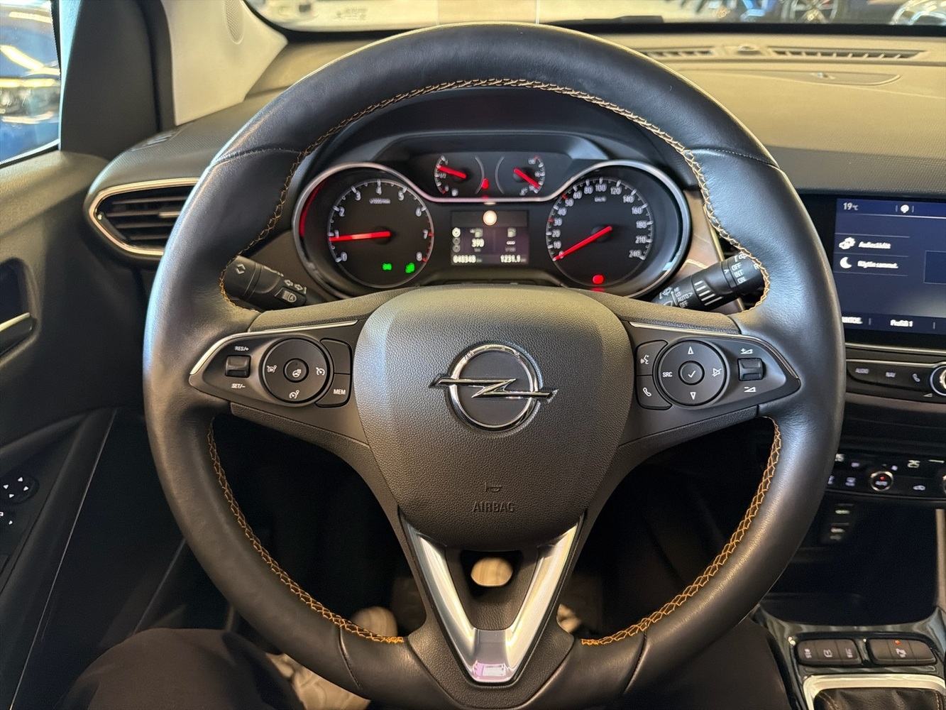 Opel Crossland X vaihtoauto