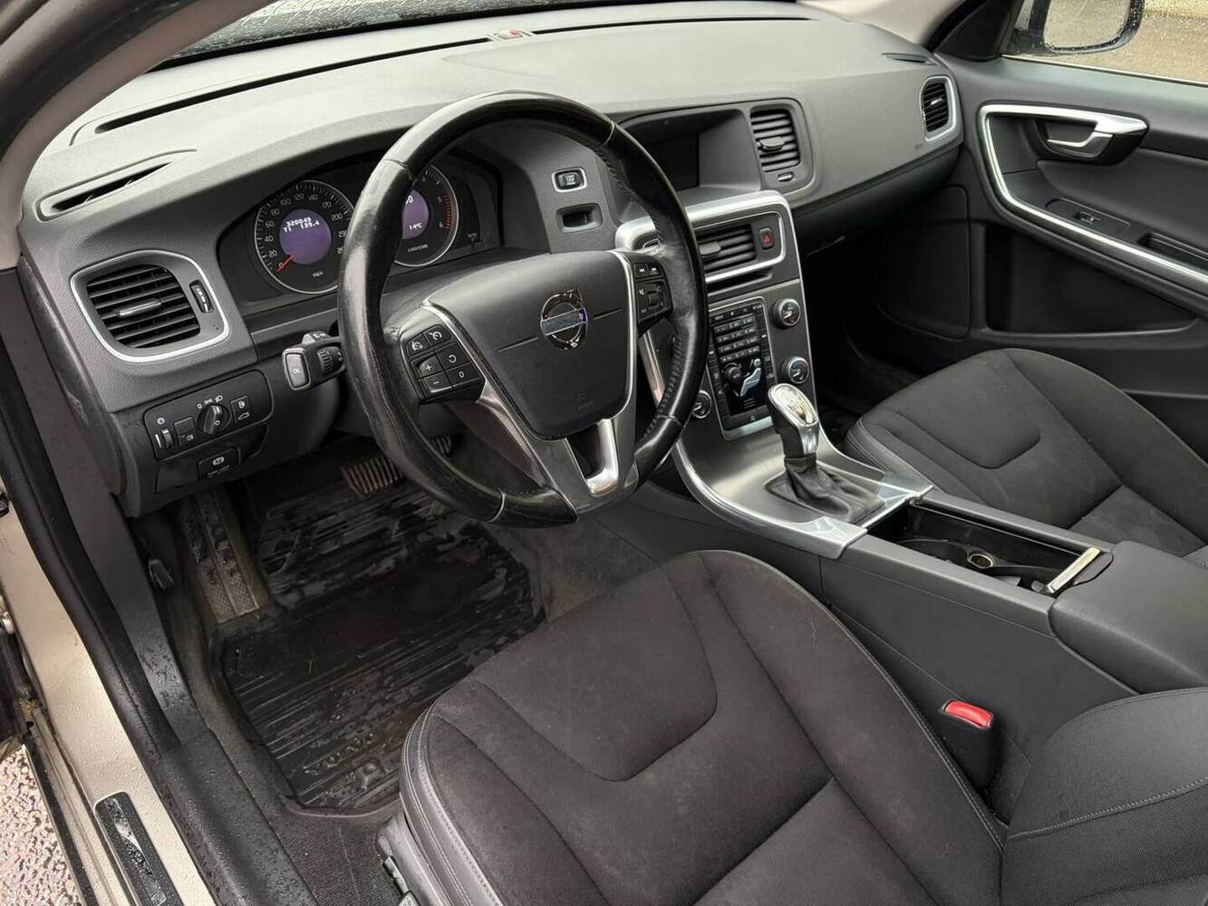 Volvo V60 vaihtoauto