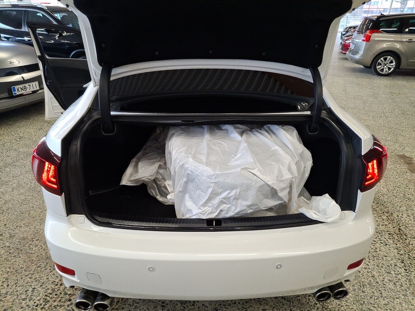 Lexus IS vaihtoauto