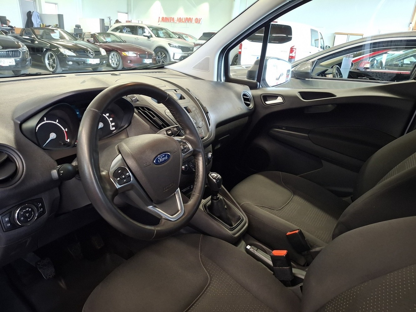 Ford Transit Courier vaihtoauto