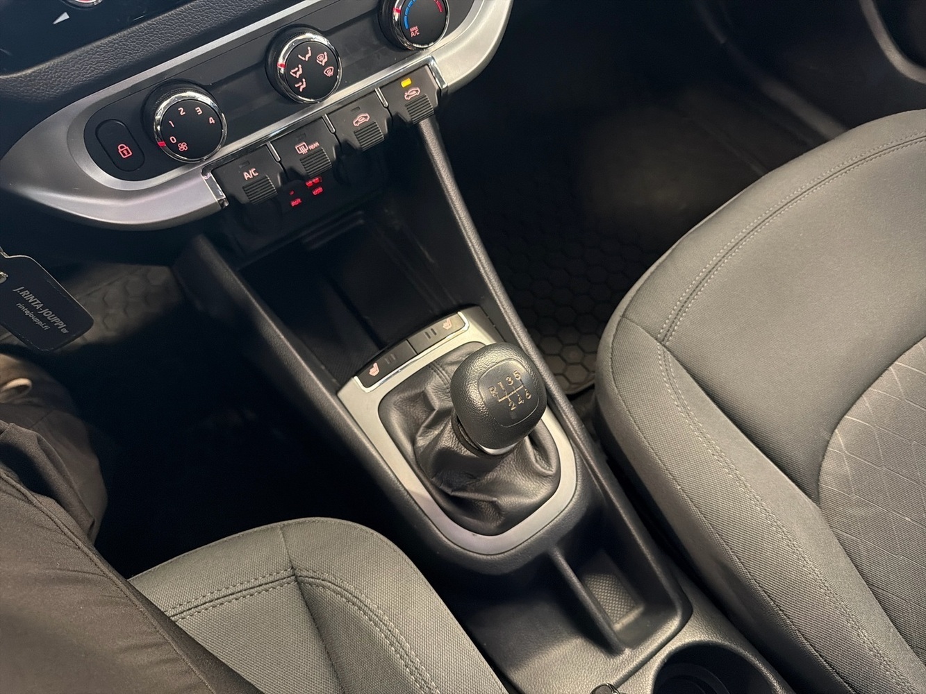 Kia Rio vaihtoauto