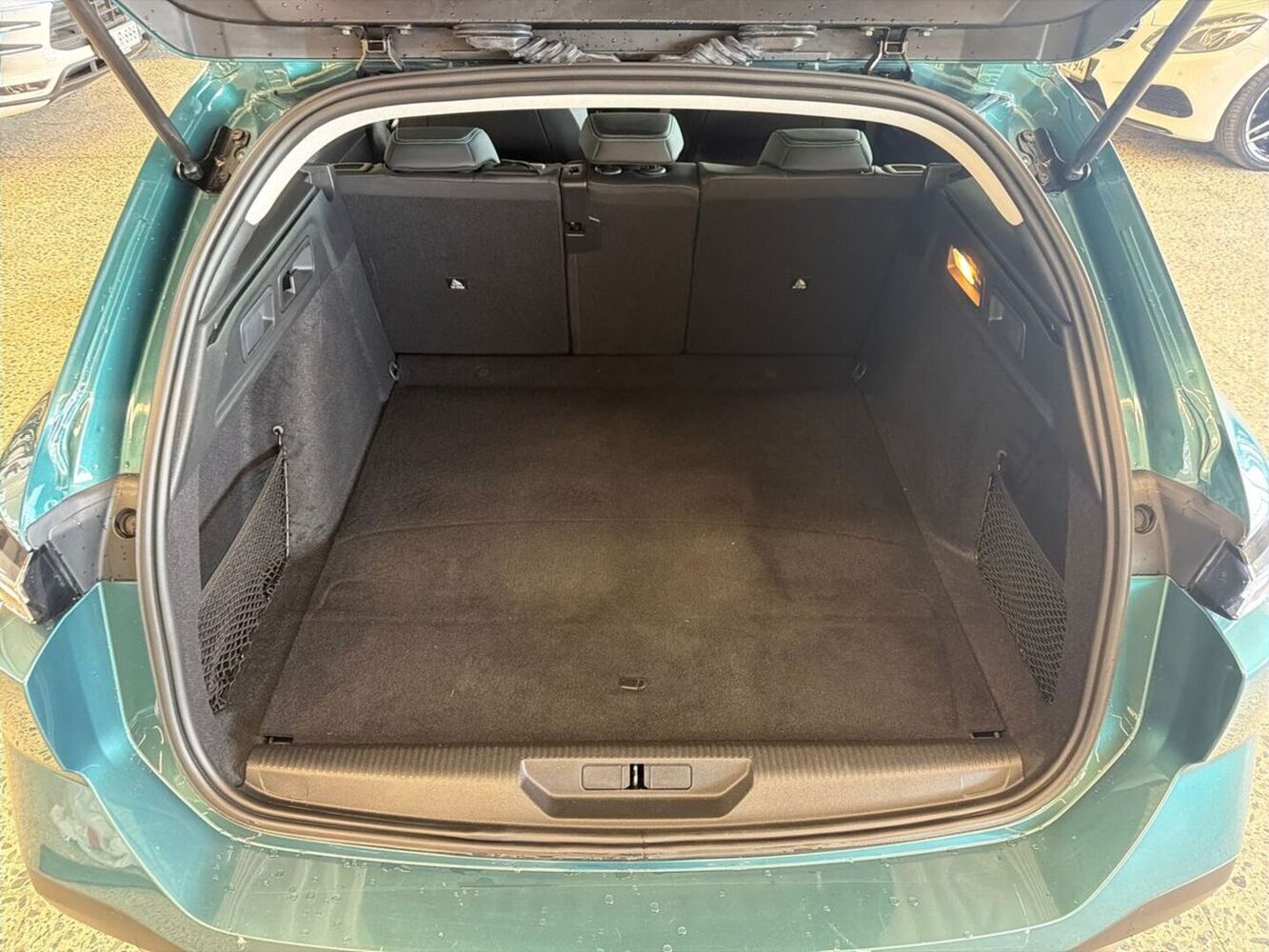 Peugeot 308 vaihtoauto