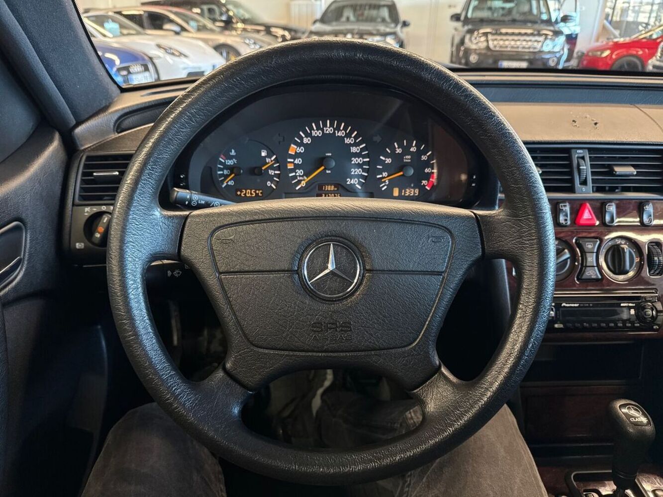Mercedes-Benz C vaihtoauto