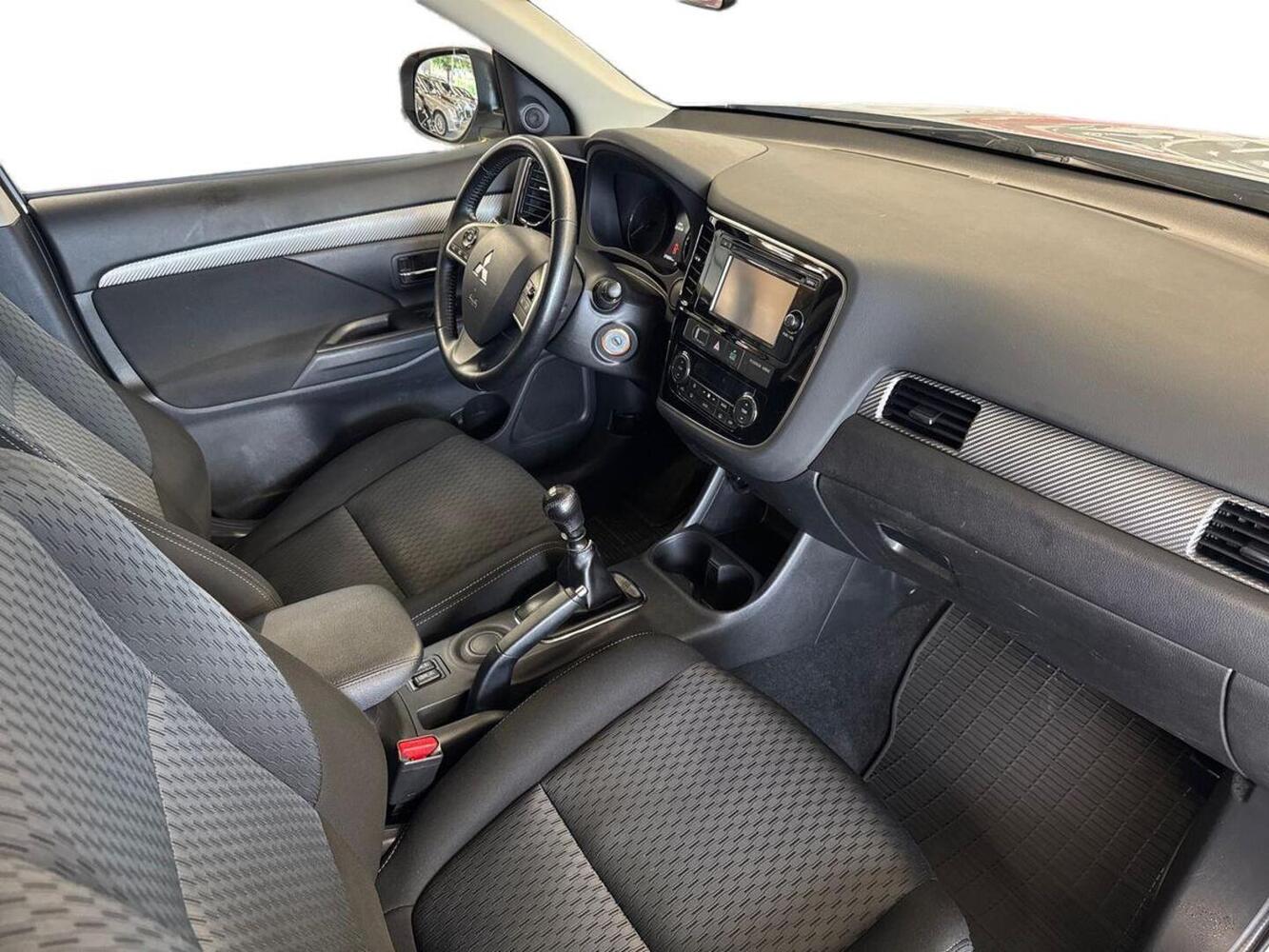 Mitsubishi Outlander vaihtoauto