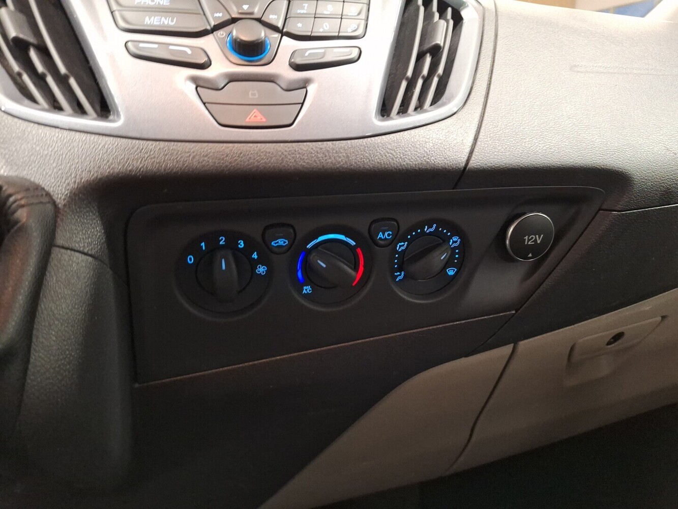 Ford Tourneo Custom vaihtoauto