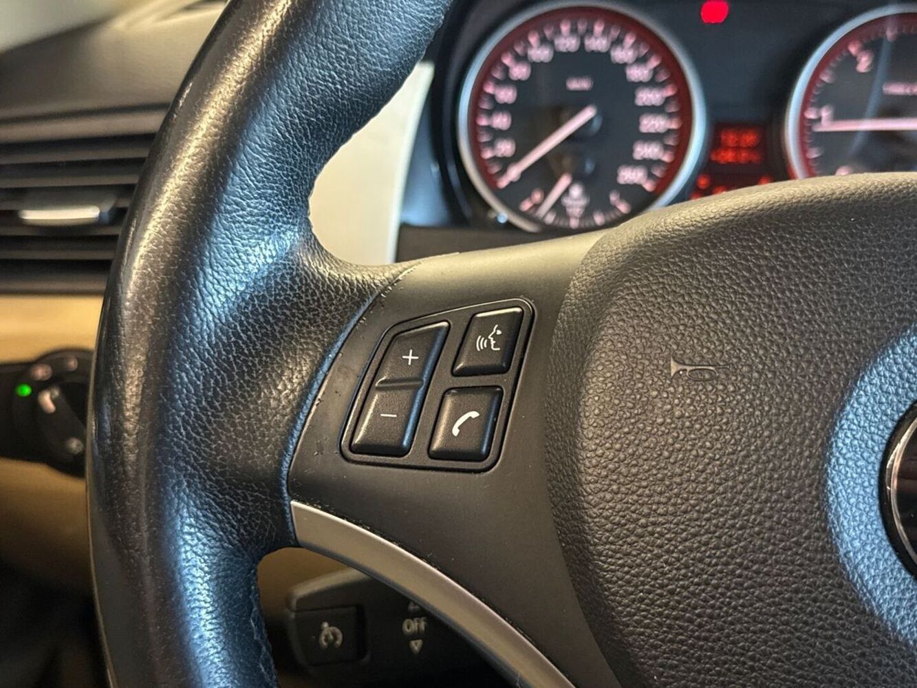 BMW X1 vaihtoauto