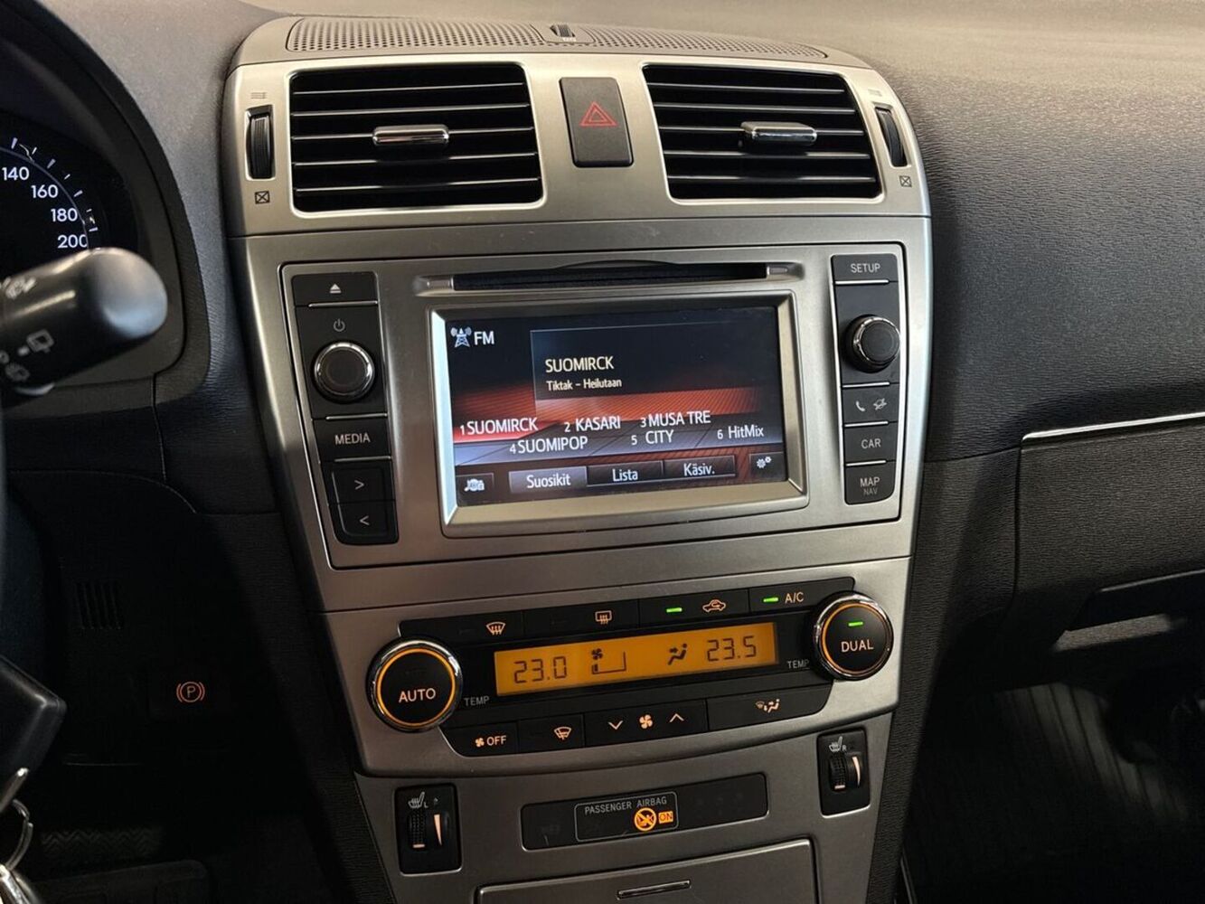 Toyota Avensis vaihtoauto