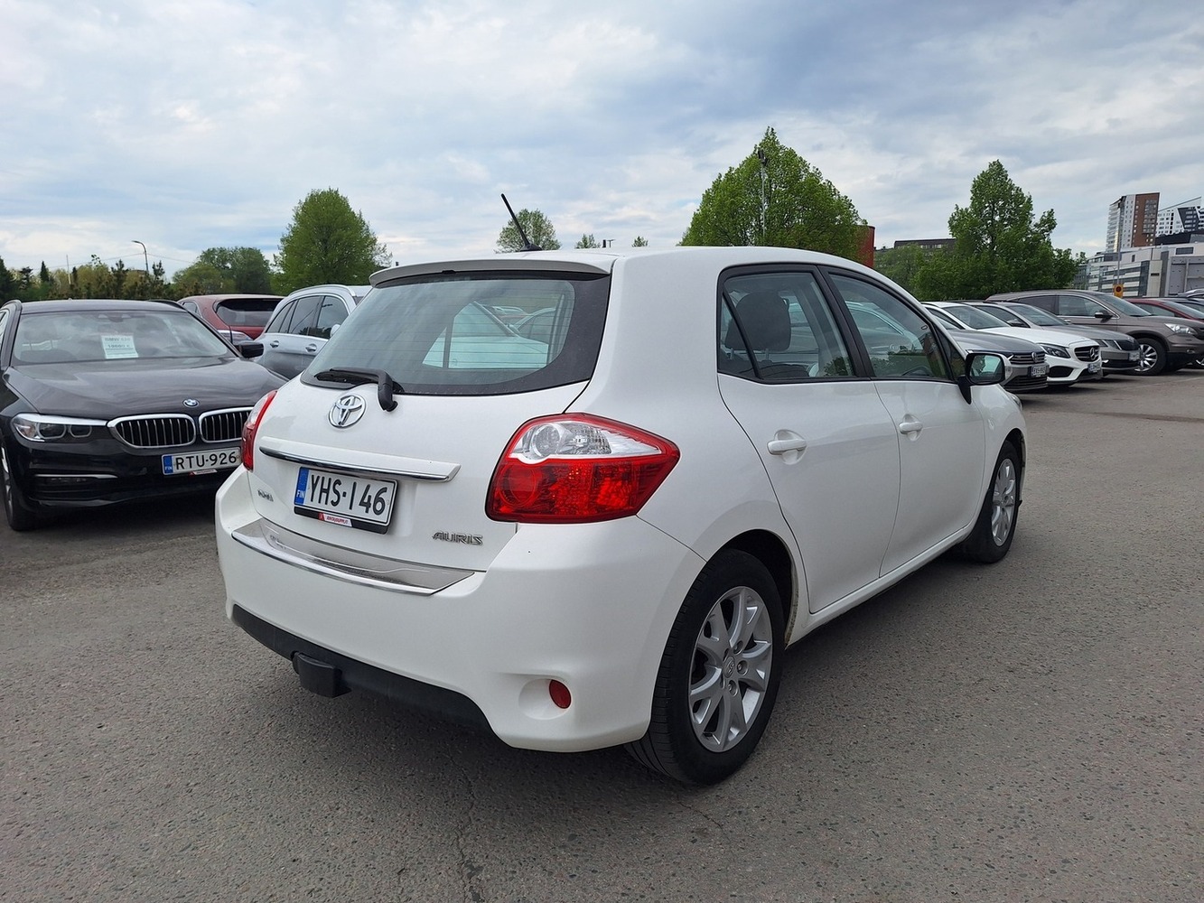 Toyota Auris vaihtoauto