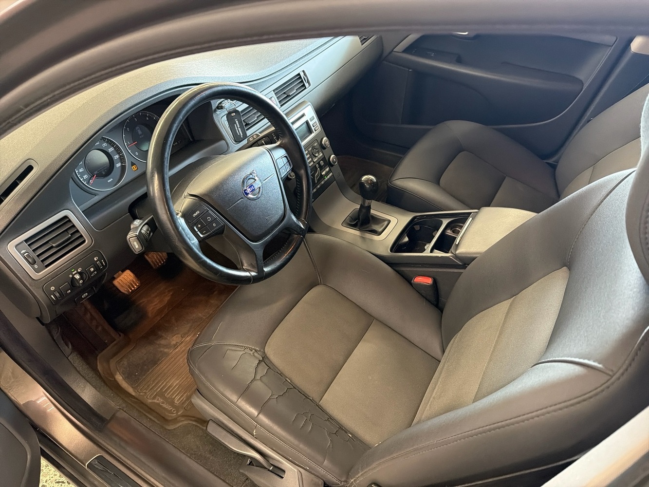 Volvo V70 vaihtoauto