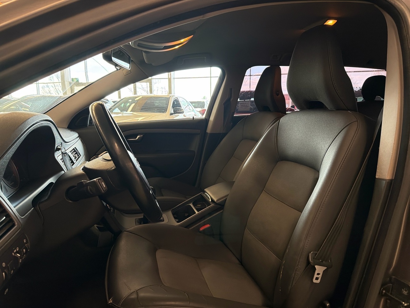 Volvo V70 vaihtoauto