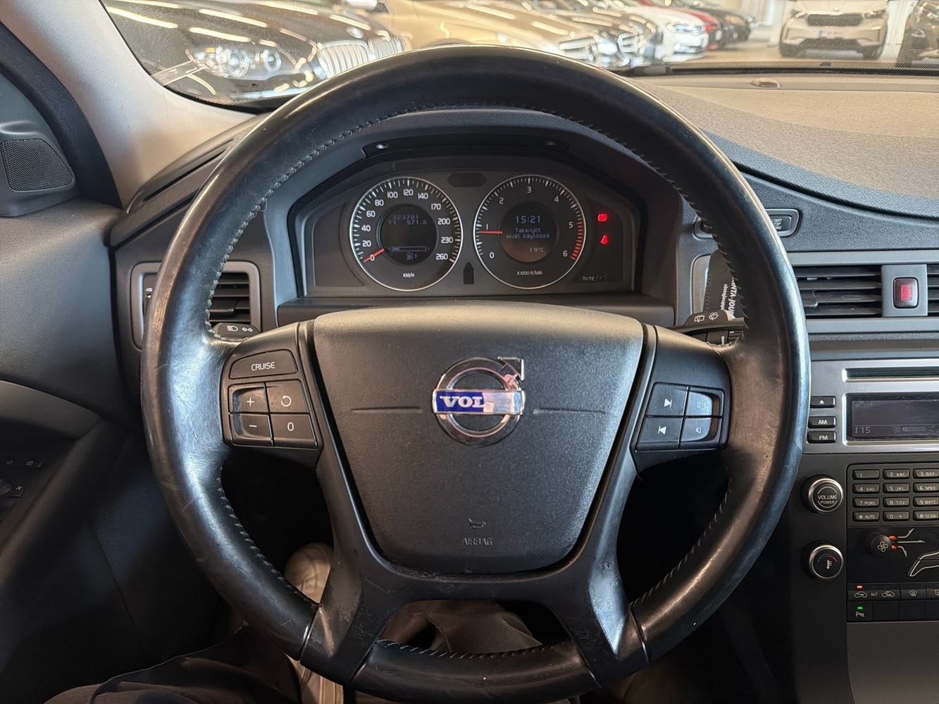 Volvo V70 vaihtoauto
