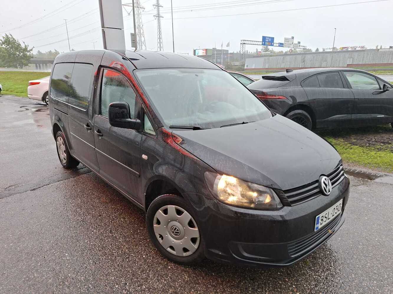 Volkswagen Caddy Maxi vaihtoauto