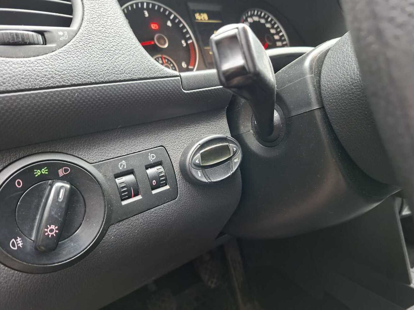 Volkswagen Caddy Maxi vaihtoauto