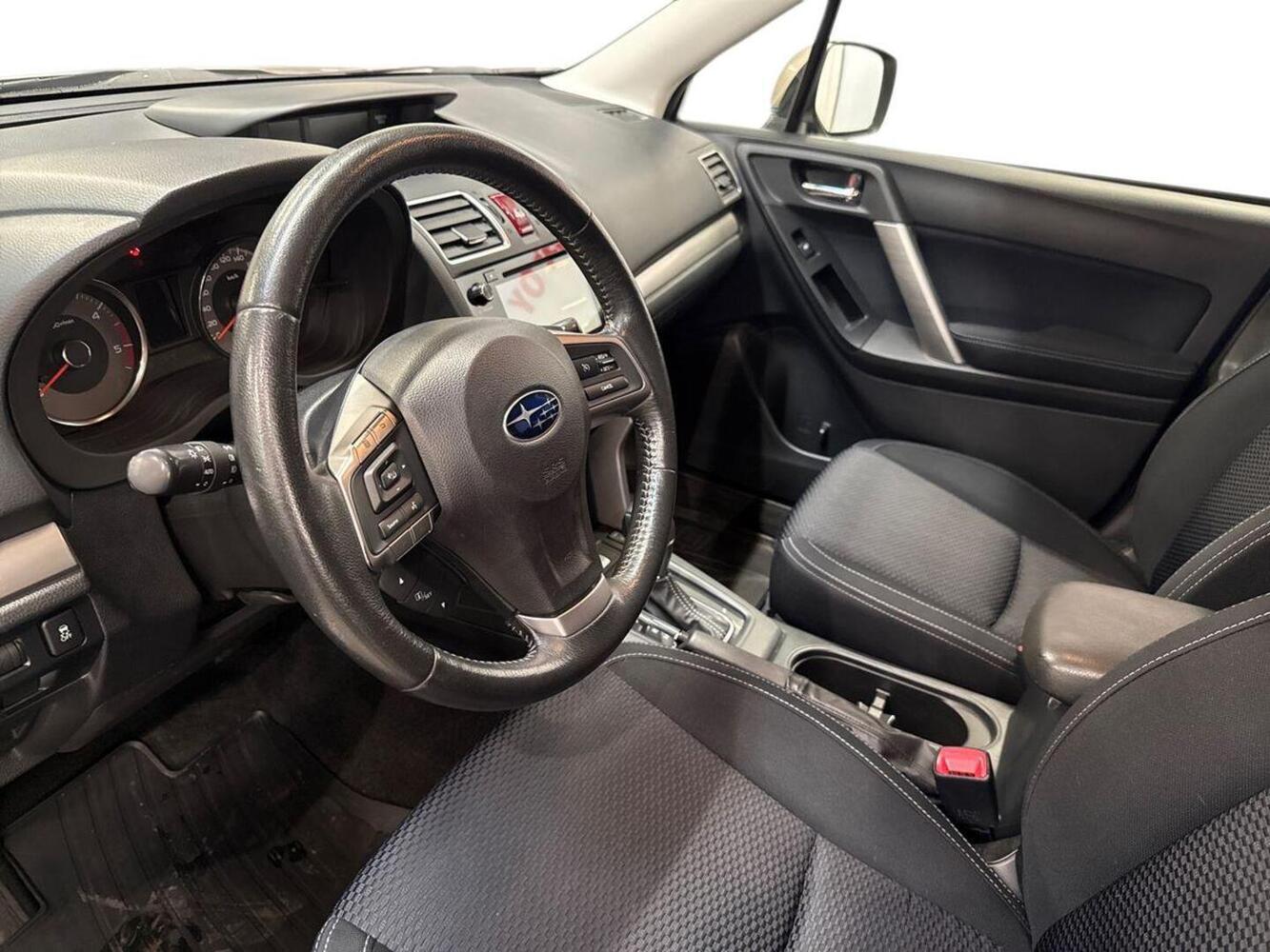 Subaru Forester vaihtoauto