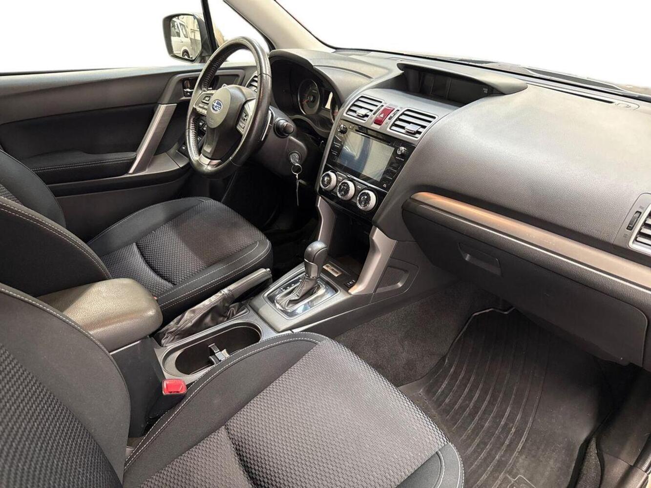 Subaru Forester vaihtoauto