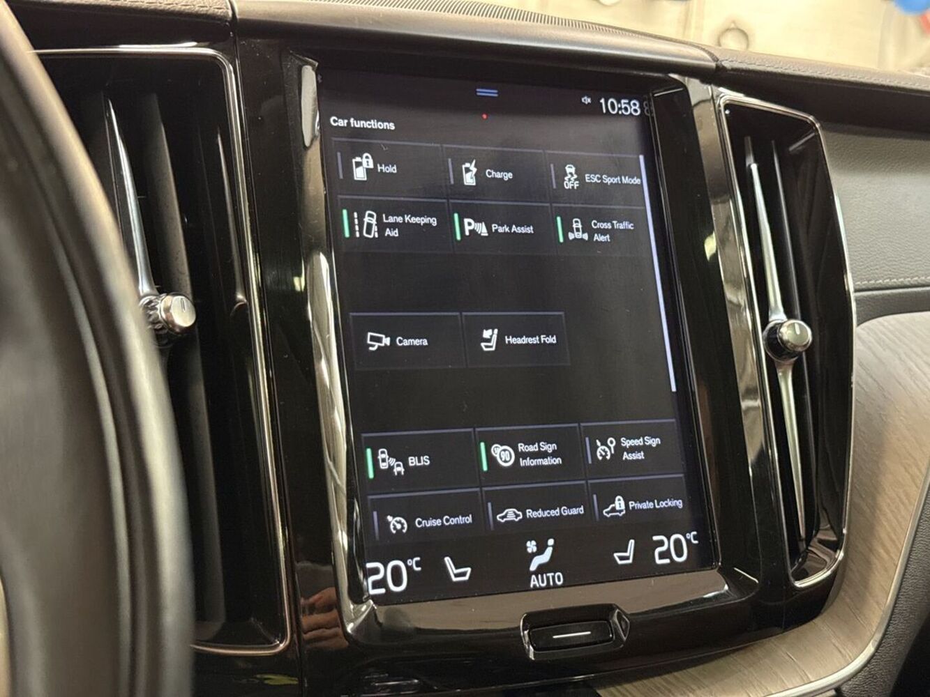 Volvo XC60 vaihtoauto