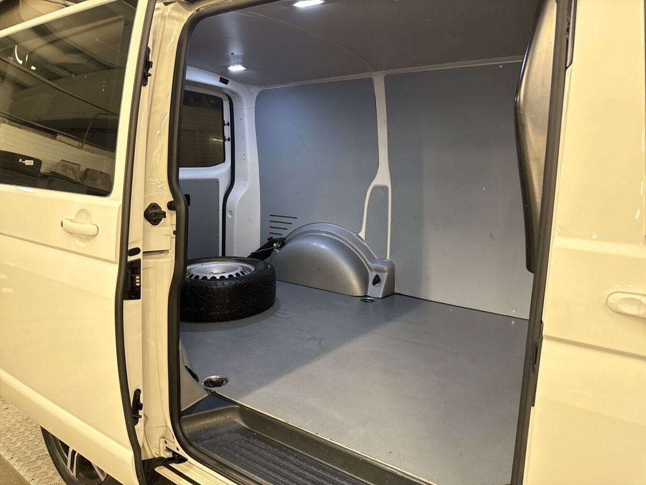 Volkswagen Transporter vaihtoauto