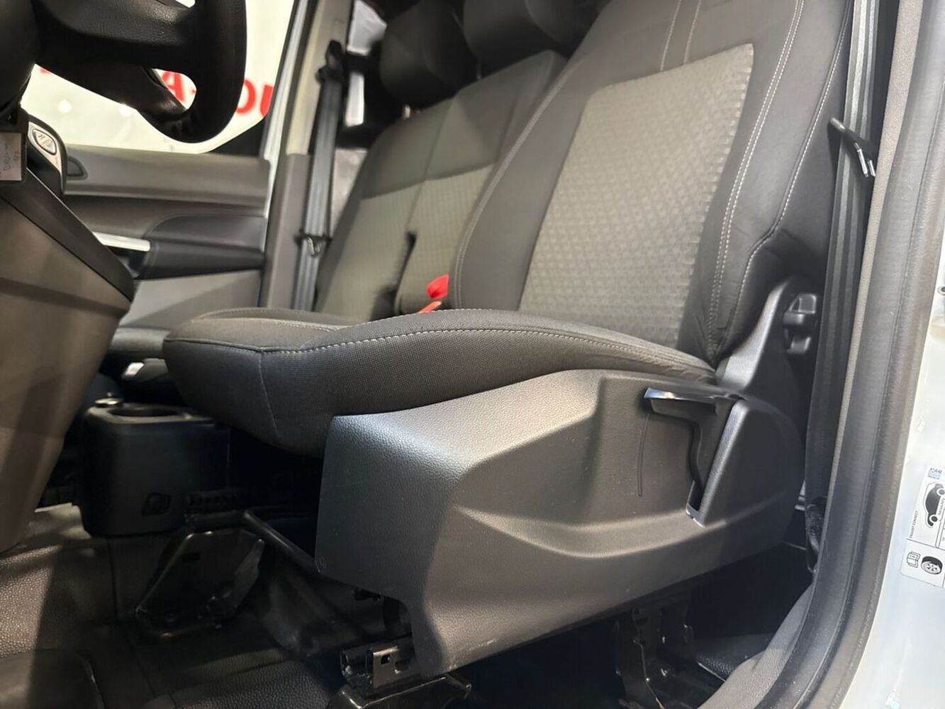 Ford Transit Connect vaihtoauto
