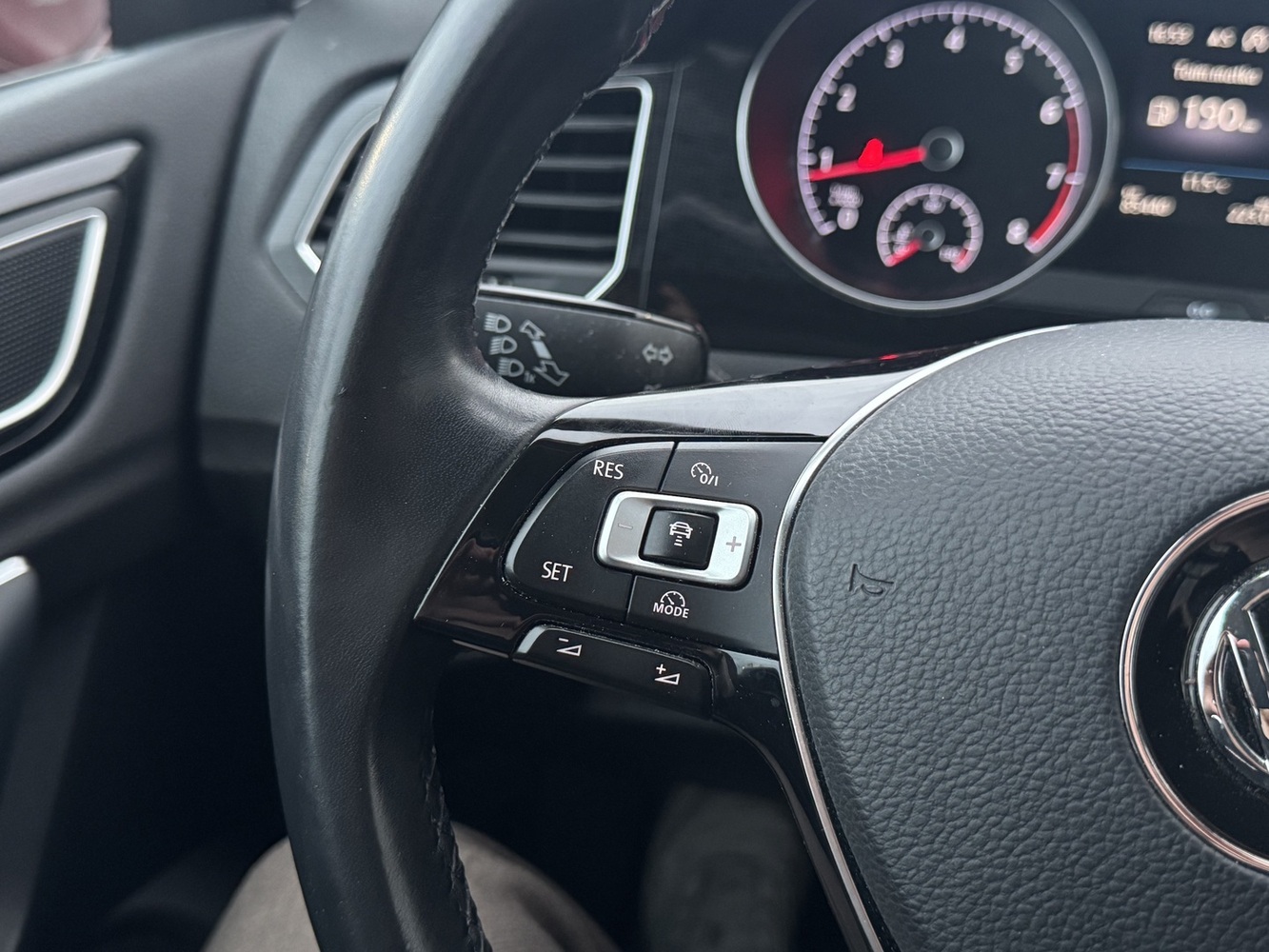 Volkswagen Golf Sportsvan vaihtoauto