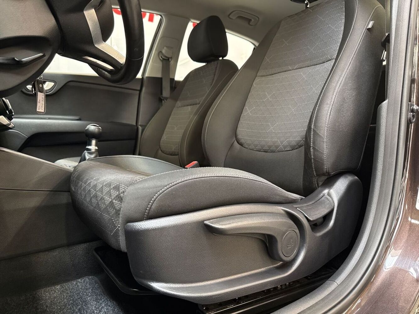 Kia Rio vaihtoauto