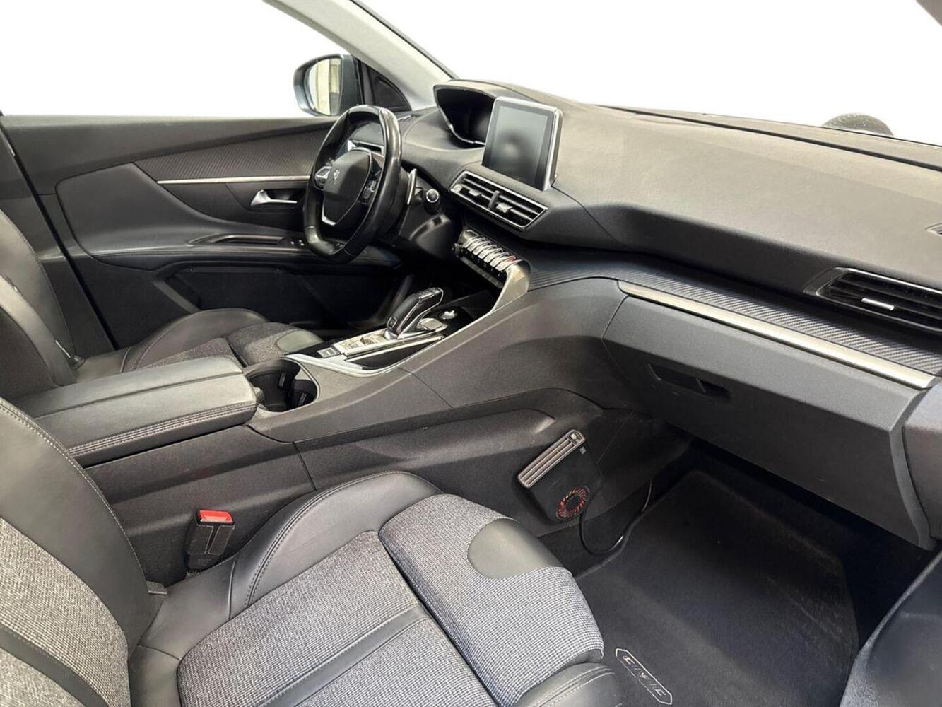 Peugeot 5008 vaihtoauto