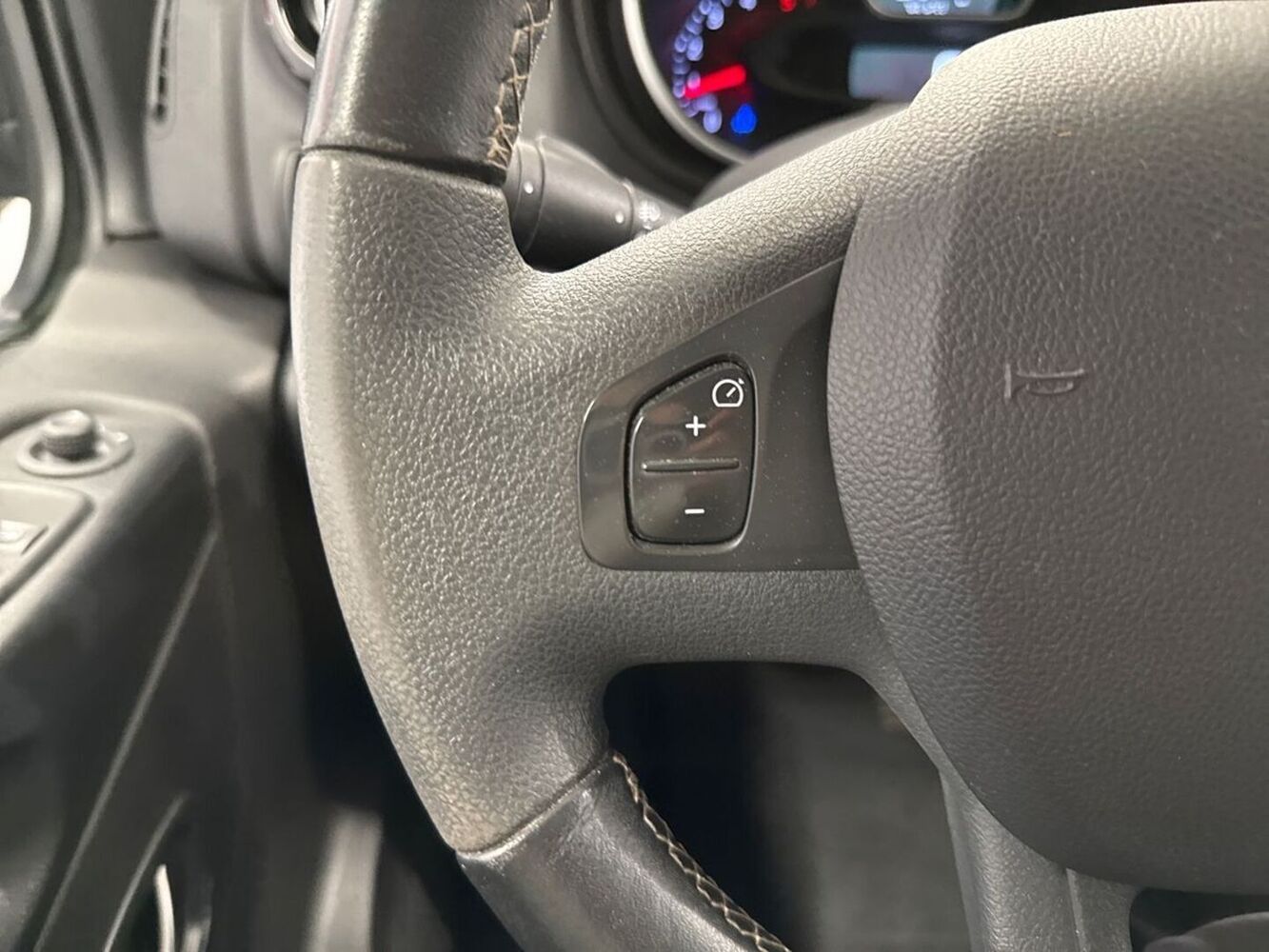 Nissan NV300 vaihtoauto