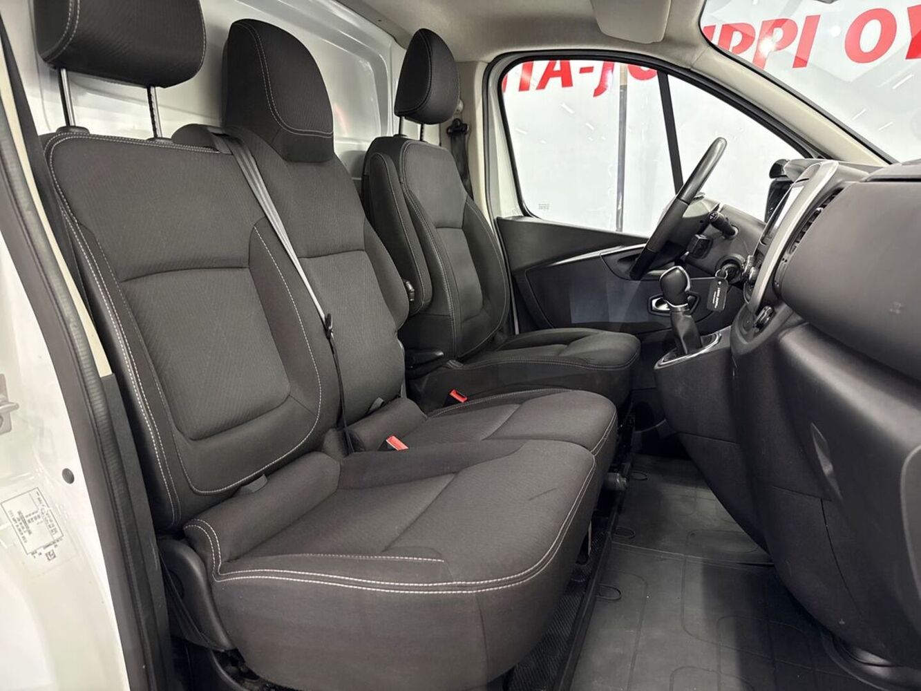 Nissan NV300 vaihtoauto
