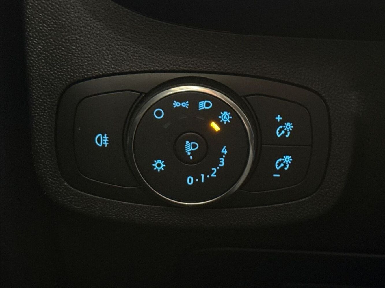 Ford Fiesta vaihtoauto