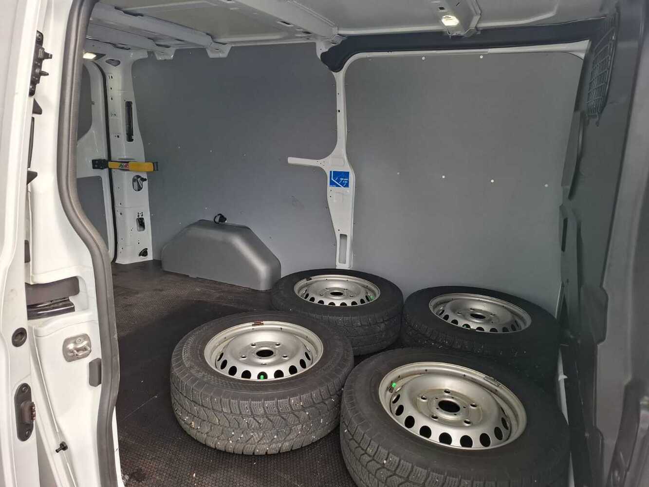 Ford Transit Custom vaihtoauto