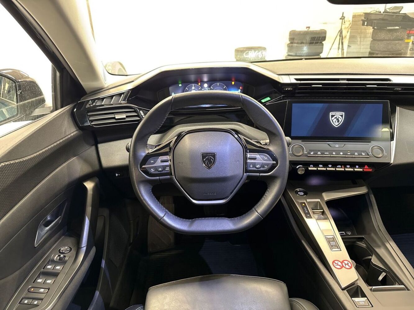 Peugeot 308 vaihtoauto