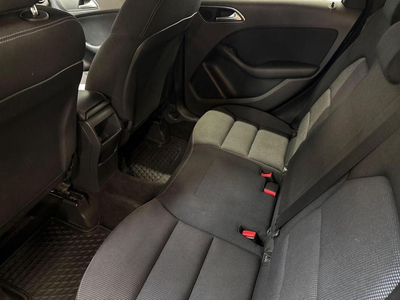 Mercedes-Benz B vaihtoauto