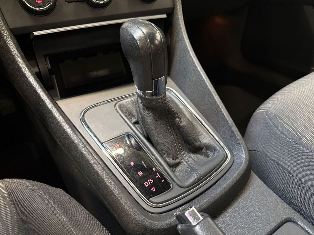 SEAT Leon vaihtoauto