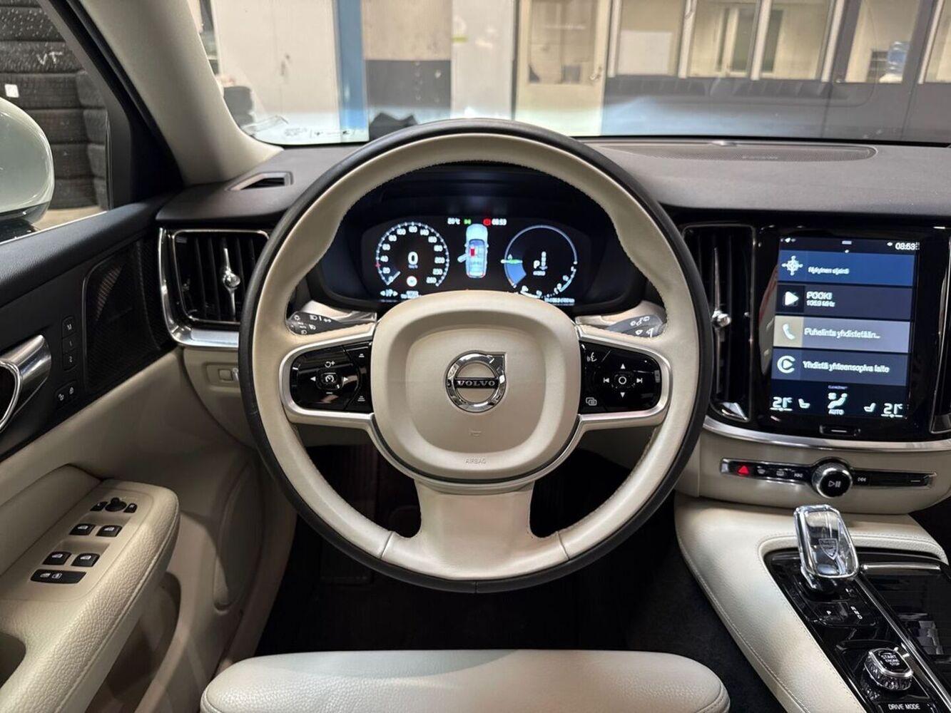 Volvo V60 vaihtoauto