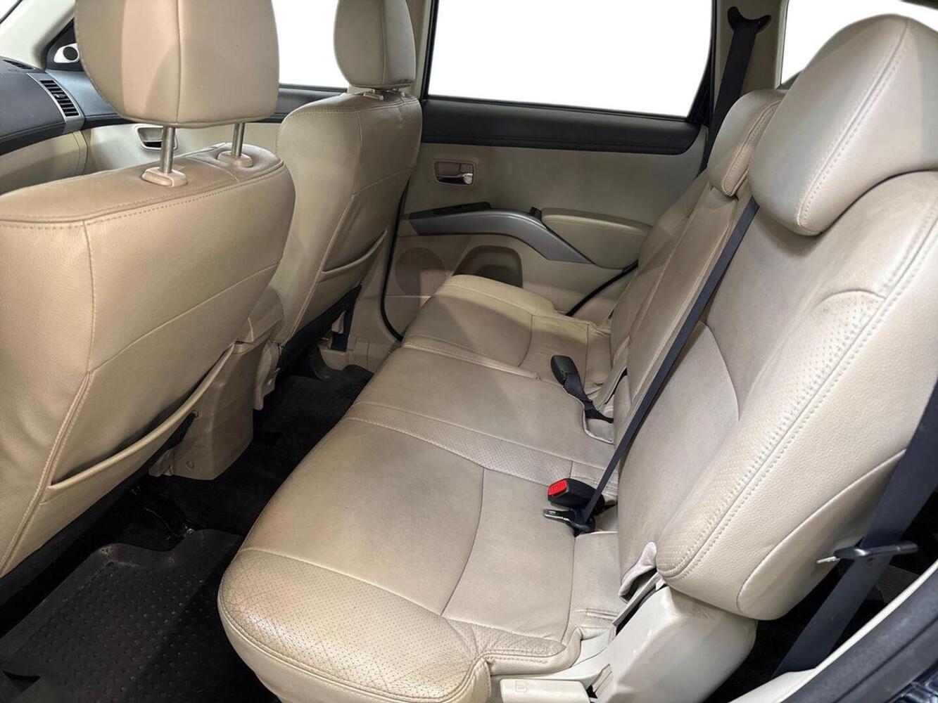 Mitsubishi Outlander vaihtoauto