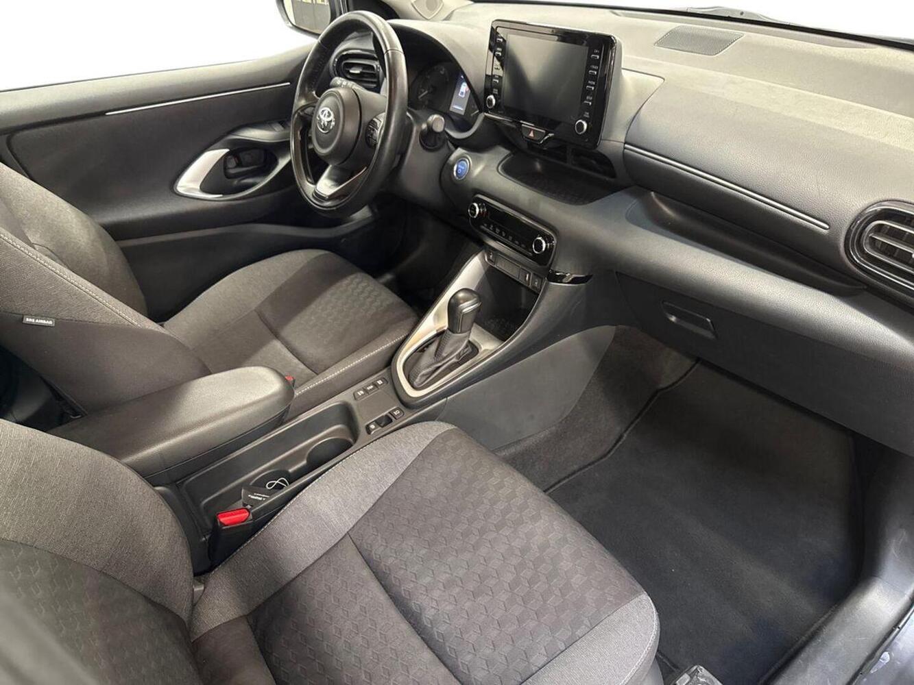 Toyota Yaris vaihtoauto