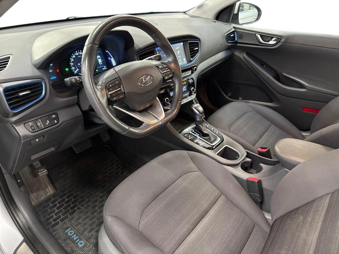 Hyundai IONIQ hybrid vaihtoauto