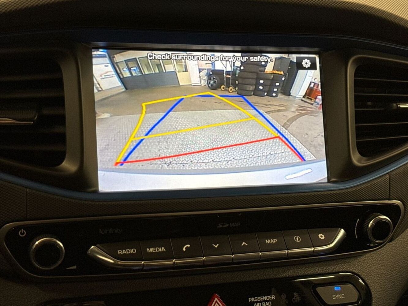 Hyundai IONIQ hybrid vaihtoauto