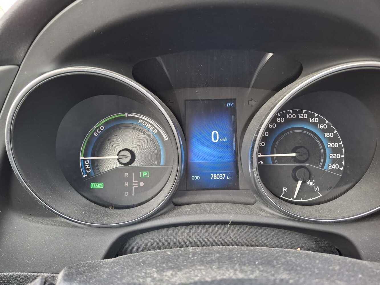 Toyota Auris vaihtoauto